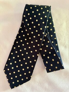 Vintage Abercrombie & Fitch Navy Tie with Cream Polka Dots
